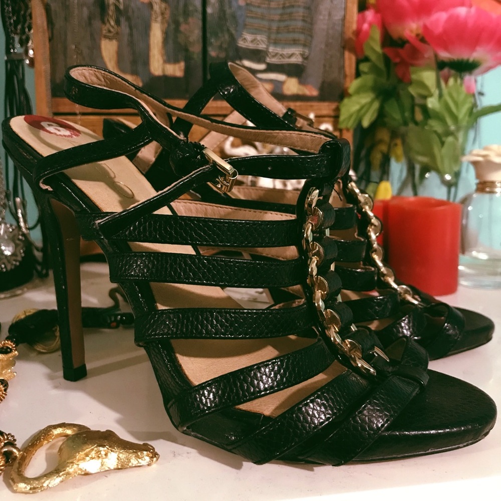 Black and Gold Chain Aldo Heels